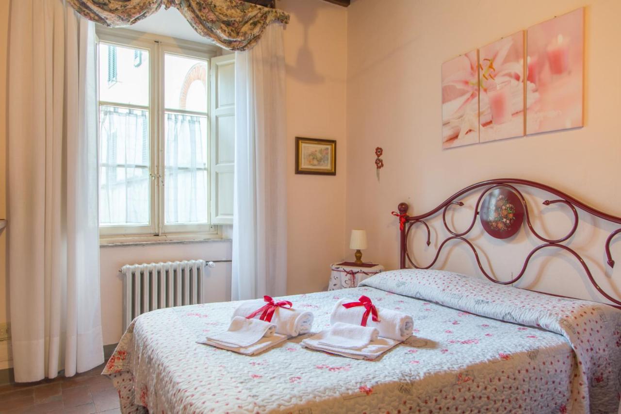 Antica Casa Dei Rassicurati Bed and Breakfast Montecarlo Εξωτερικό φωτογραφία