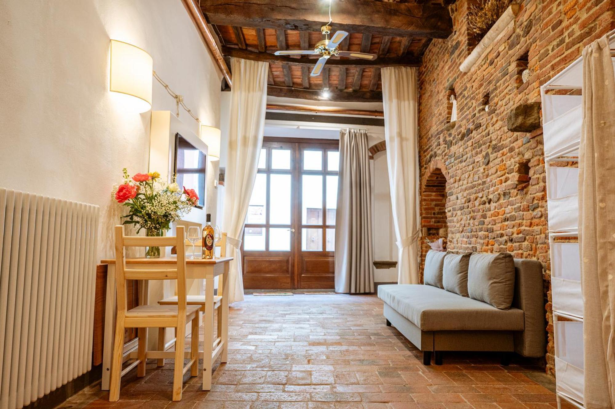 Antica Casa Dei Rassicurati Bed and Breakfast Montecarlo Εξωτερικό φωτογραφία