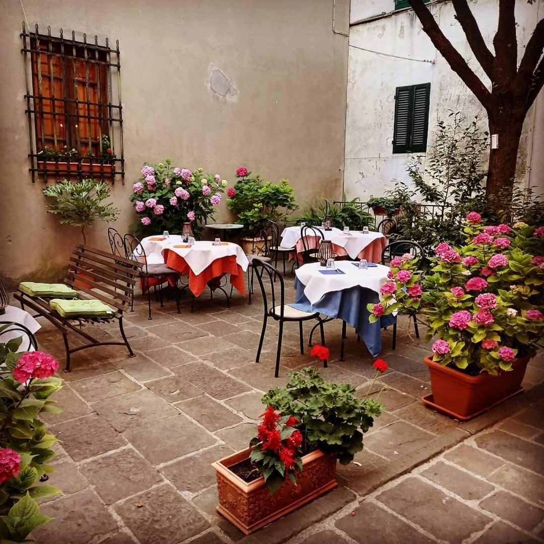 Antica Casa Dei Rassicurati Bed and Breakfast Montecarlo Εξωτερικό φωτογραφία