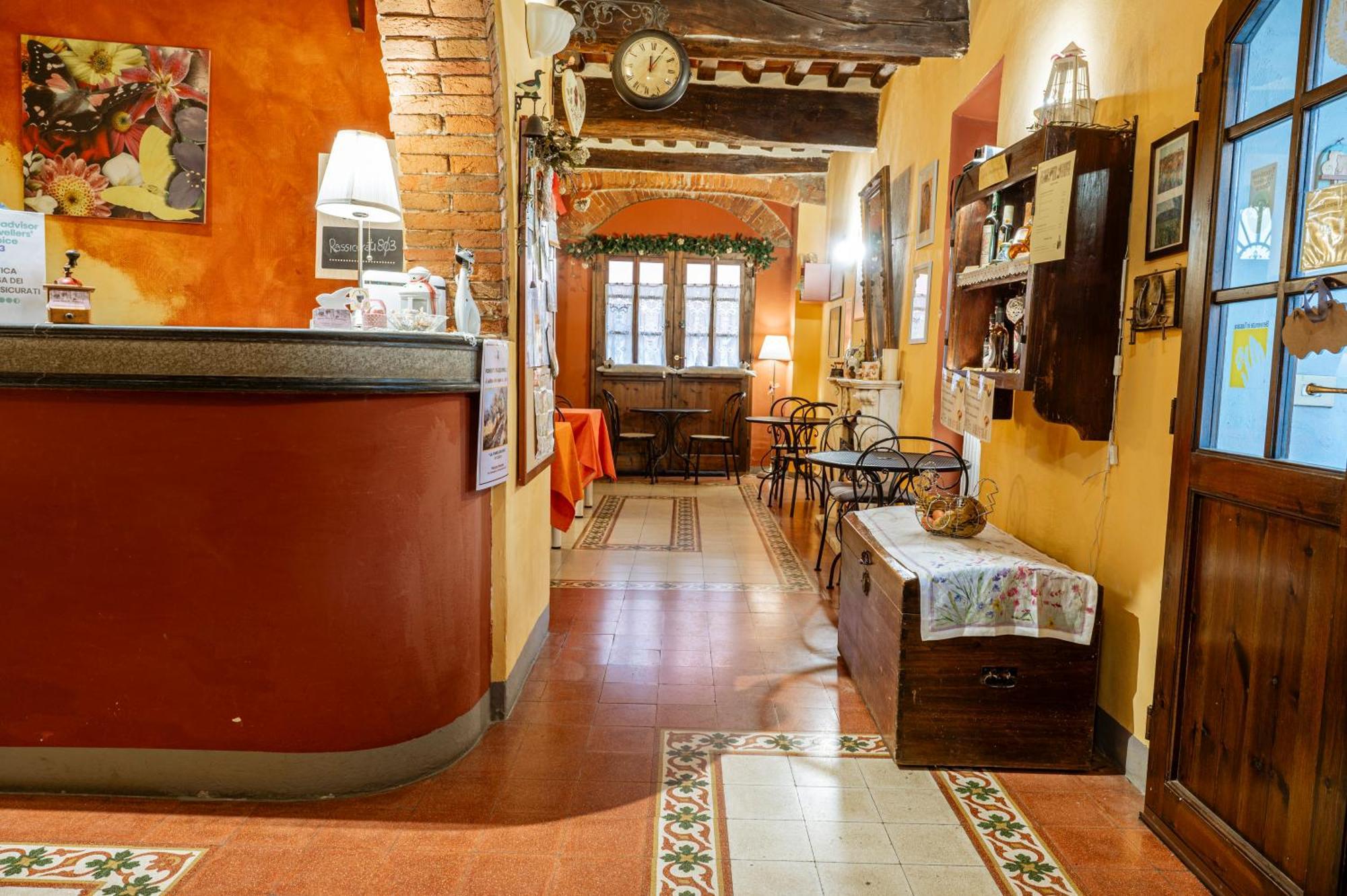 Antica Casa Dei Rassicurati Bed and Breakfast Montecarlo Εξωτερικό φωτογραφία