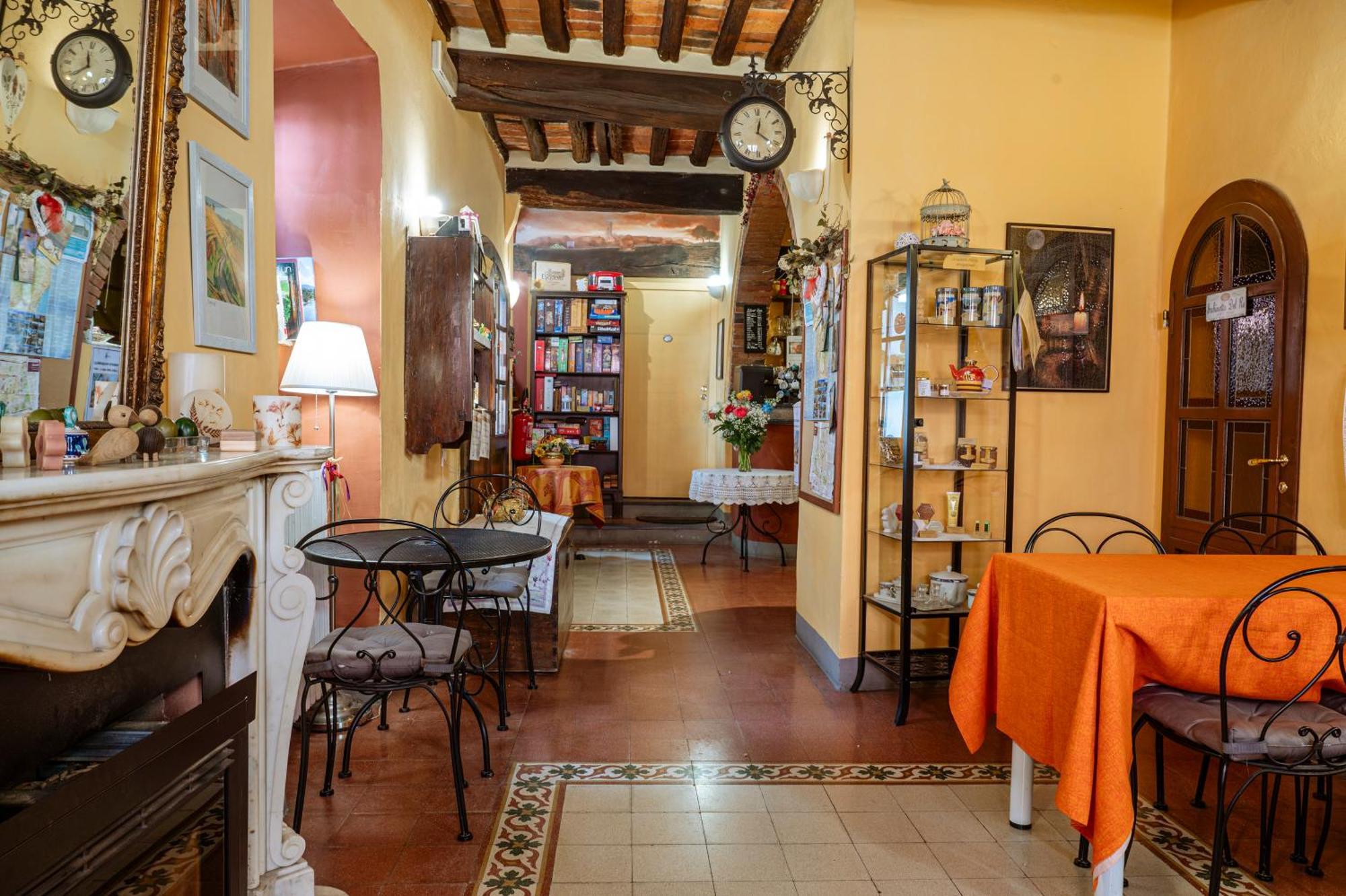 Antica Casa Dei Rassicurati Bed and Breakfast Montecarlo Εξωτερικό φωτογραφία