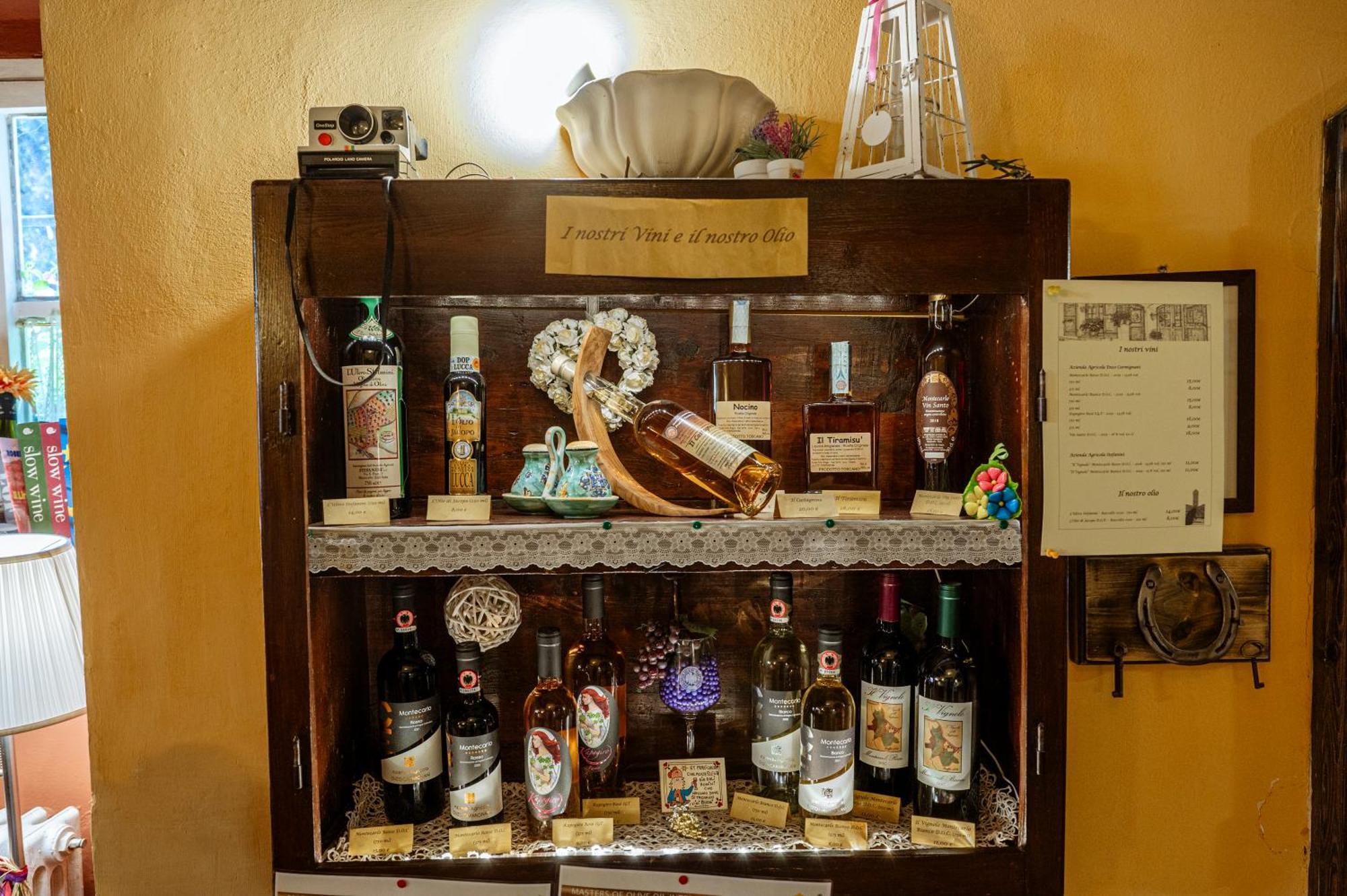 Antica Casa Dei Rassicurati Bed and Breakfast Montecarlo Εξωτερικό φωτογραφία