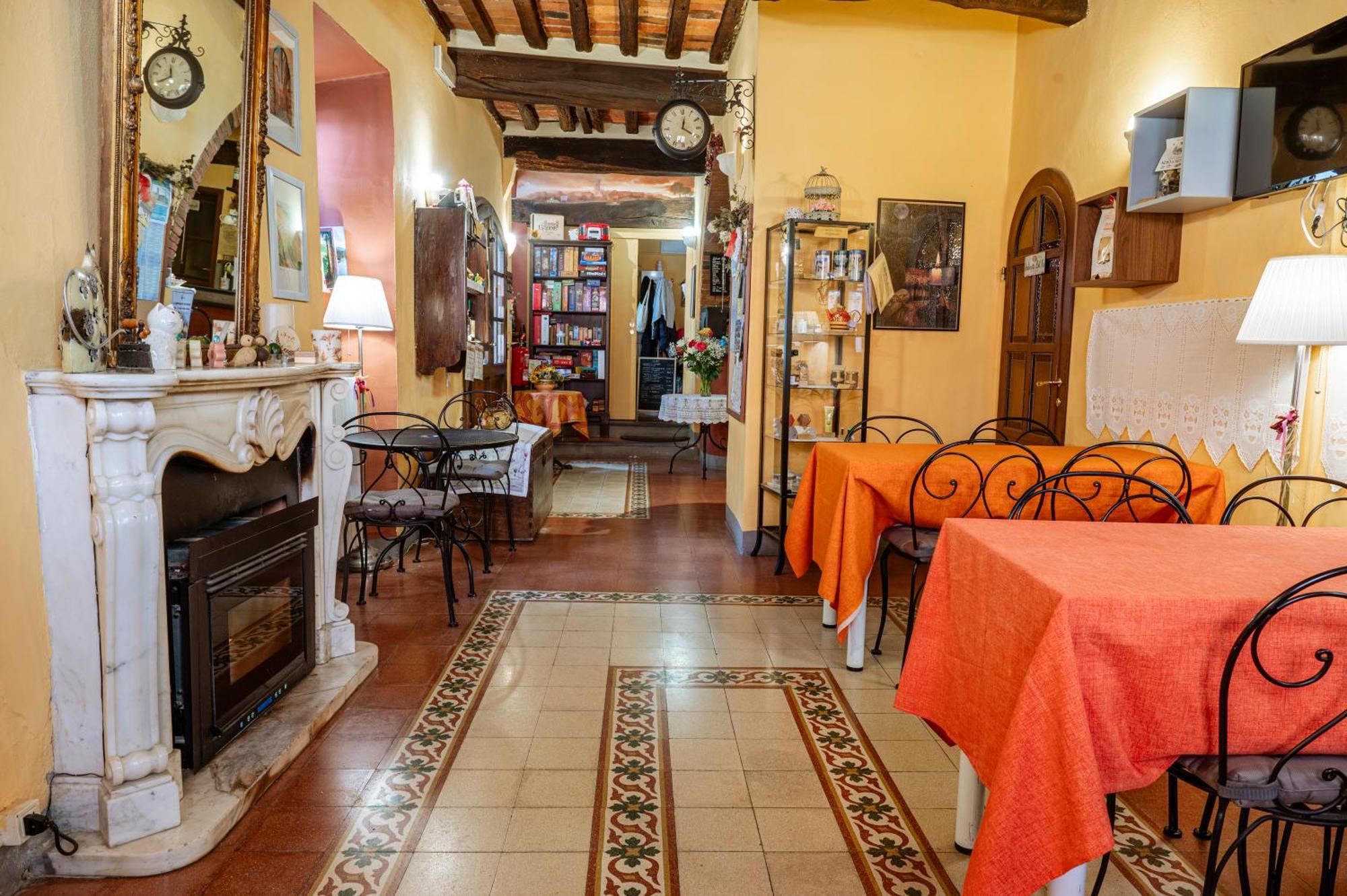 Antica Casa Dei Rassicurati Bed and Breakfast Montecarlo Εξωτερικό φωτογραφία