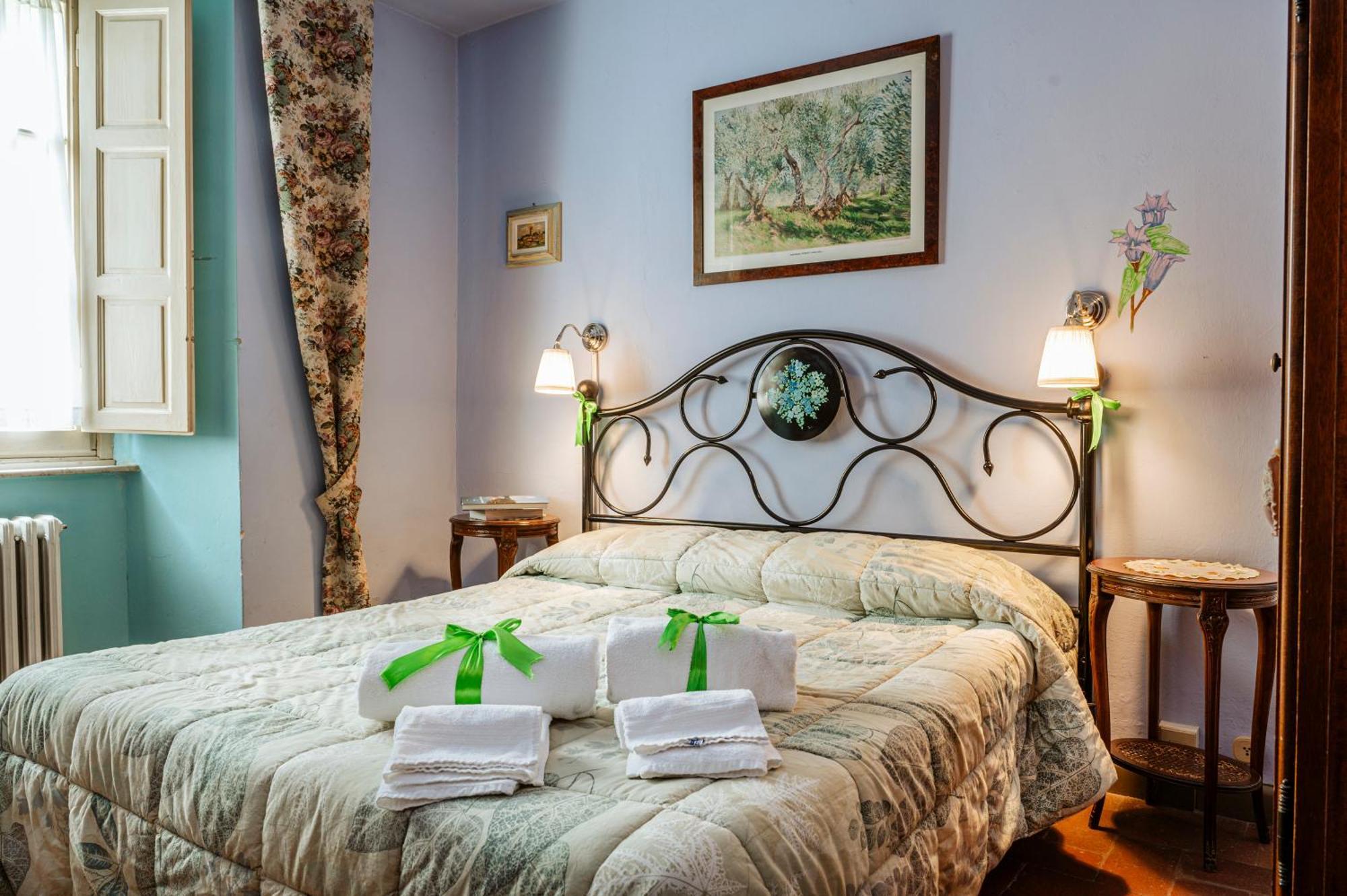 Antica Casa Dei Rassicurati Bed and Breakfast Montecarlo Εξωτερικό φωτογραφία