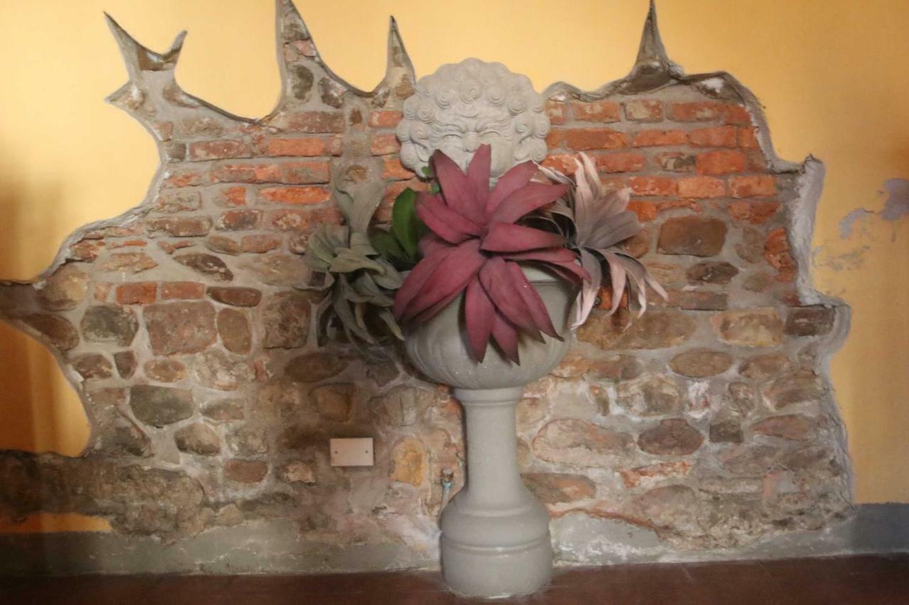 Antica Casa Dei Rassicurati Bed and Breakfast Montecarlo Εξωτερικό φωτογραφία