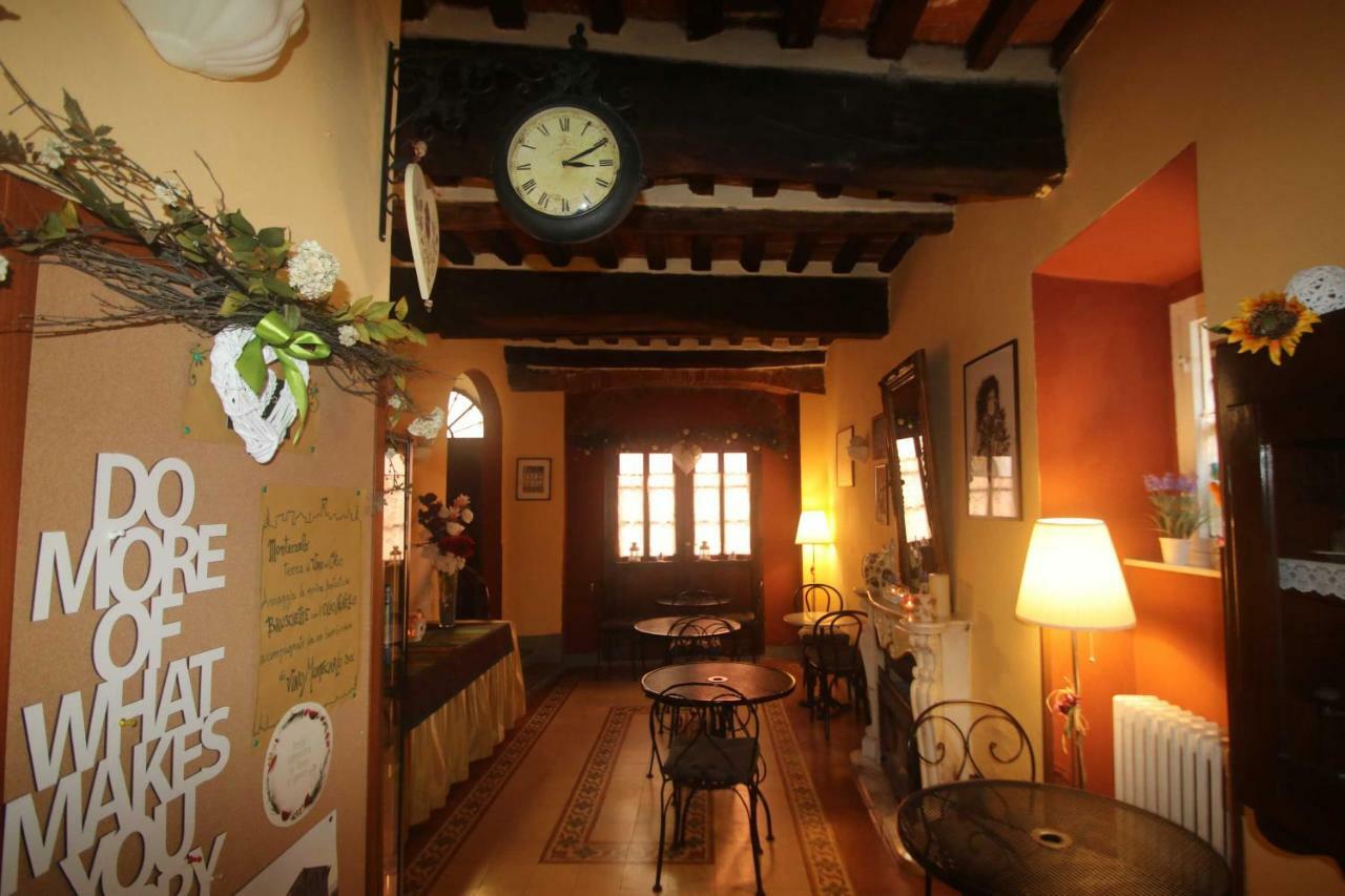 Antica Casa Dei Rassicurati Bed and Breakfast Montecarlo Εξωτερικό φωτογραφία